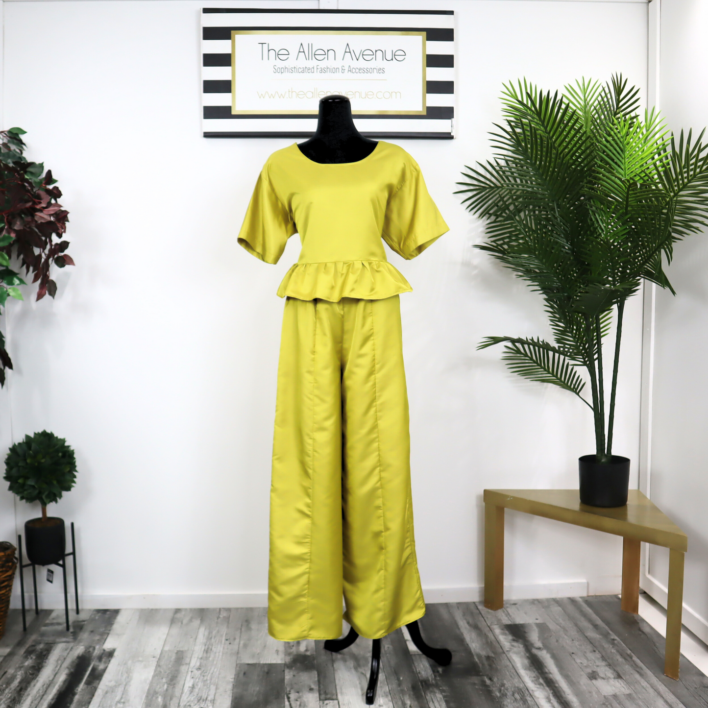 Golden Ray Matching Set Pants Suit