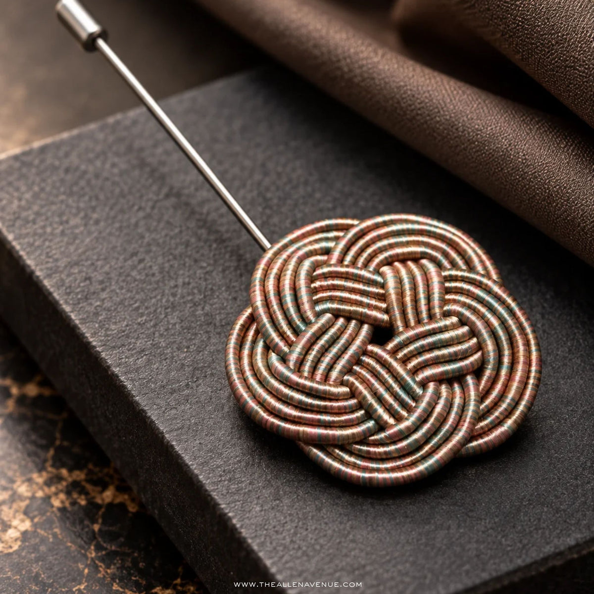 The Sovereign Knot Lapel Pin
