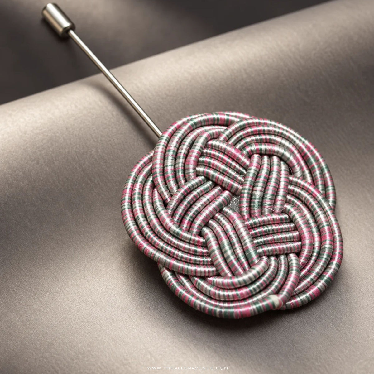 The Regent Knot Lapel Pin