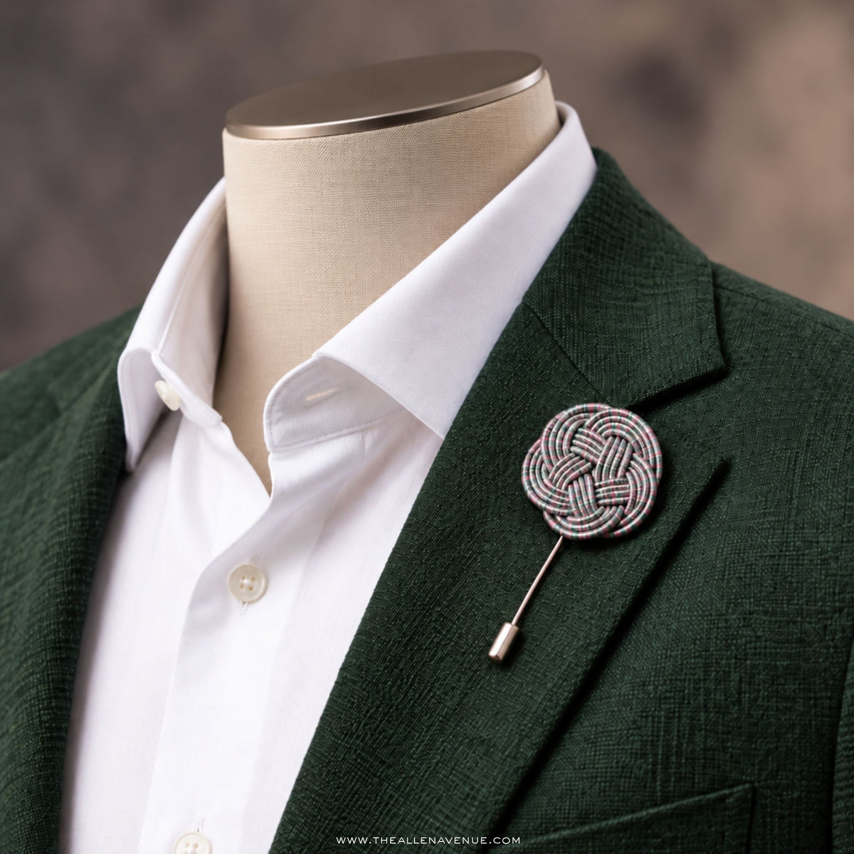 The Regent Knot Lapel Pin